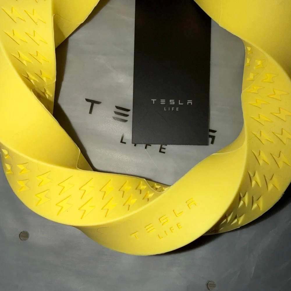 Tesla Life dog toys